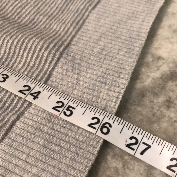 Lululemon Sweater Pullover Womens 8 Gray Crew Neck Long Sleeve Running Yoga - Picture 7 of 11